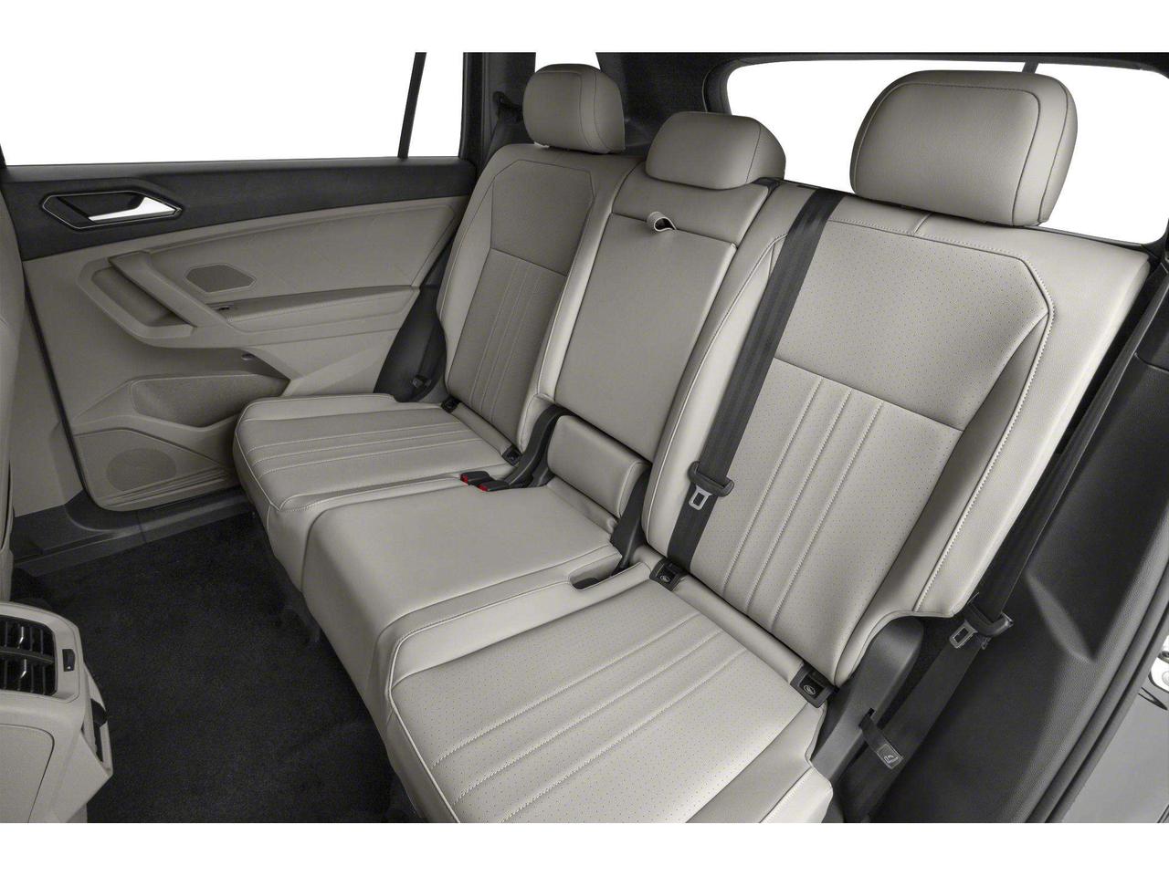 2024 Volkswagen Tiguan Comfortline R-Line Black Edition Photo