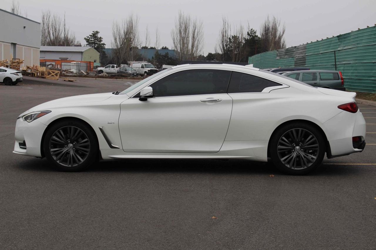 2017 Infiniti Q60 Premium Photo3