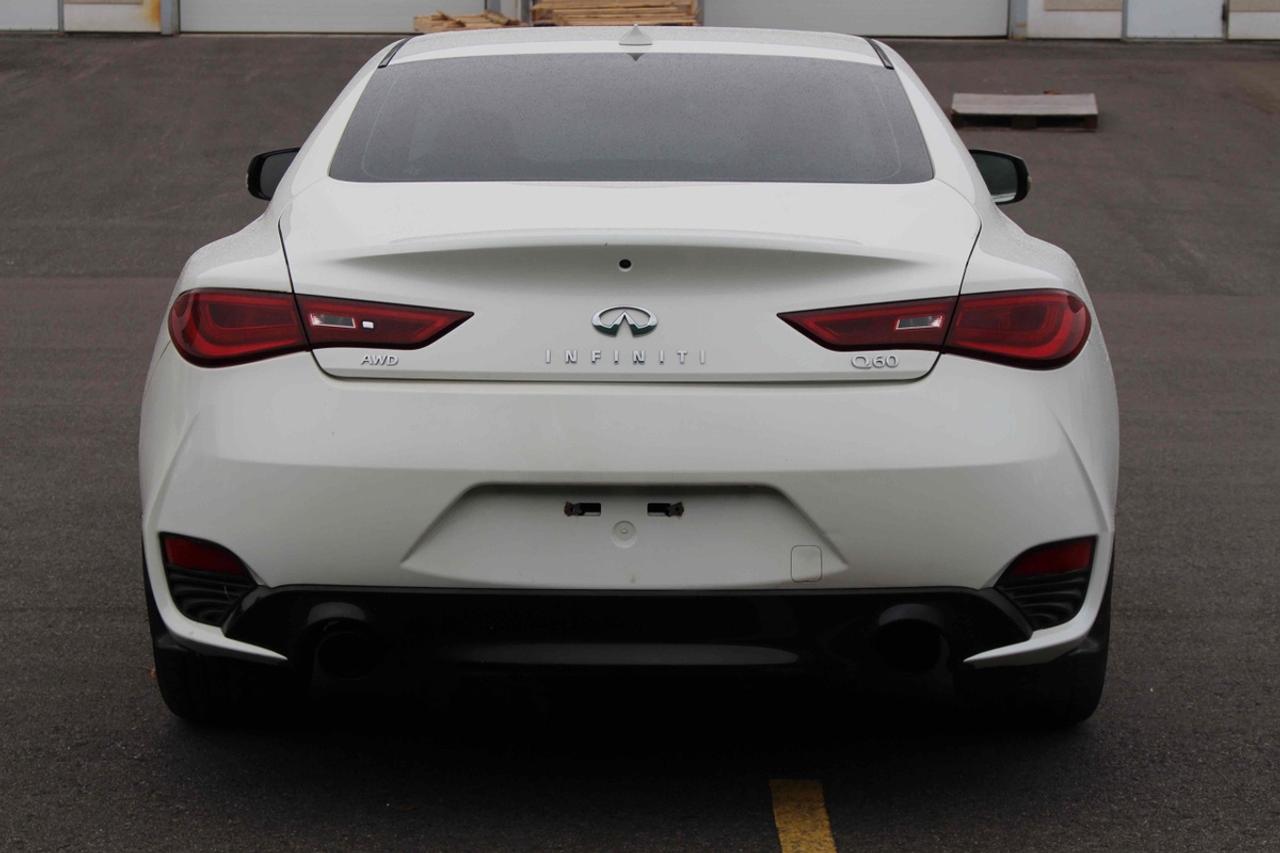 2017 Infiniti Q60 Premium Photo