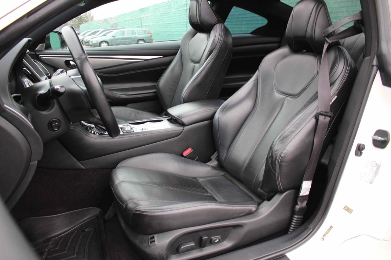 2017 Infiniti Q60 Premium Photo