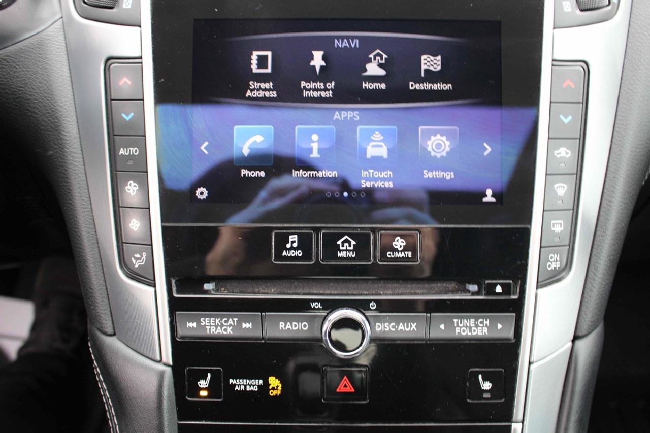2017 Infiniti Q60 Premium Photo