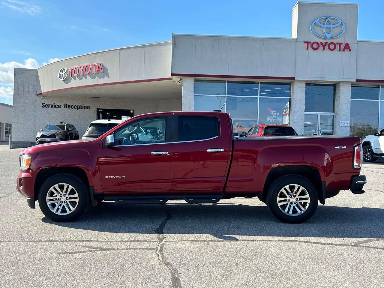 2017 GMC Canyon 4WD SLT   ONE OWNER Photo1