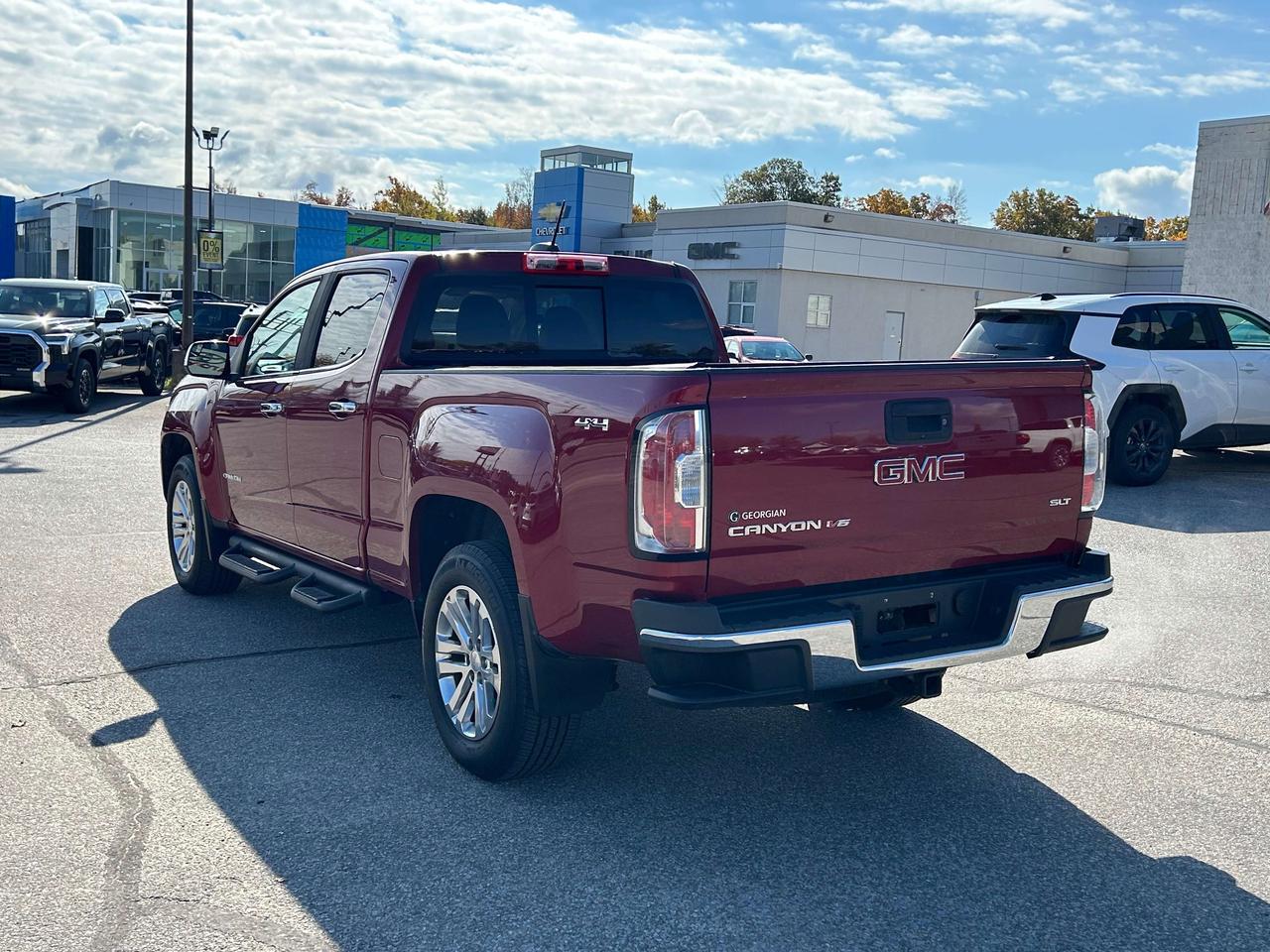 2017 GMC Canyon 4WD SLT   ONE OWNER Photo2