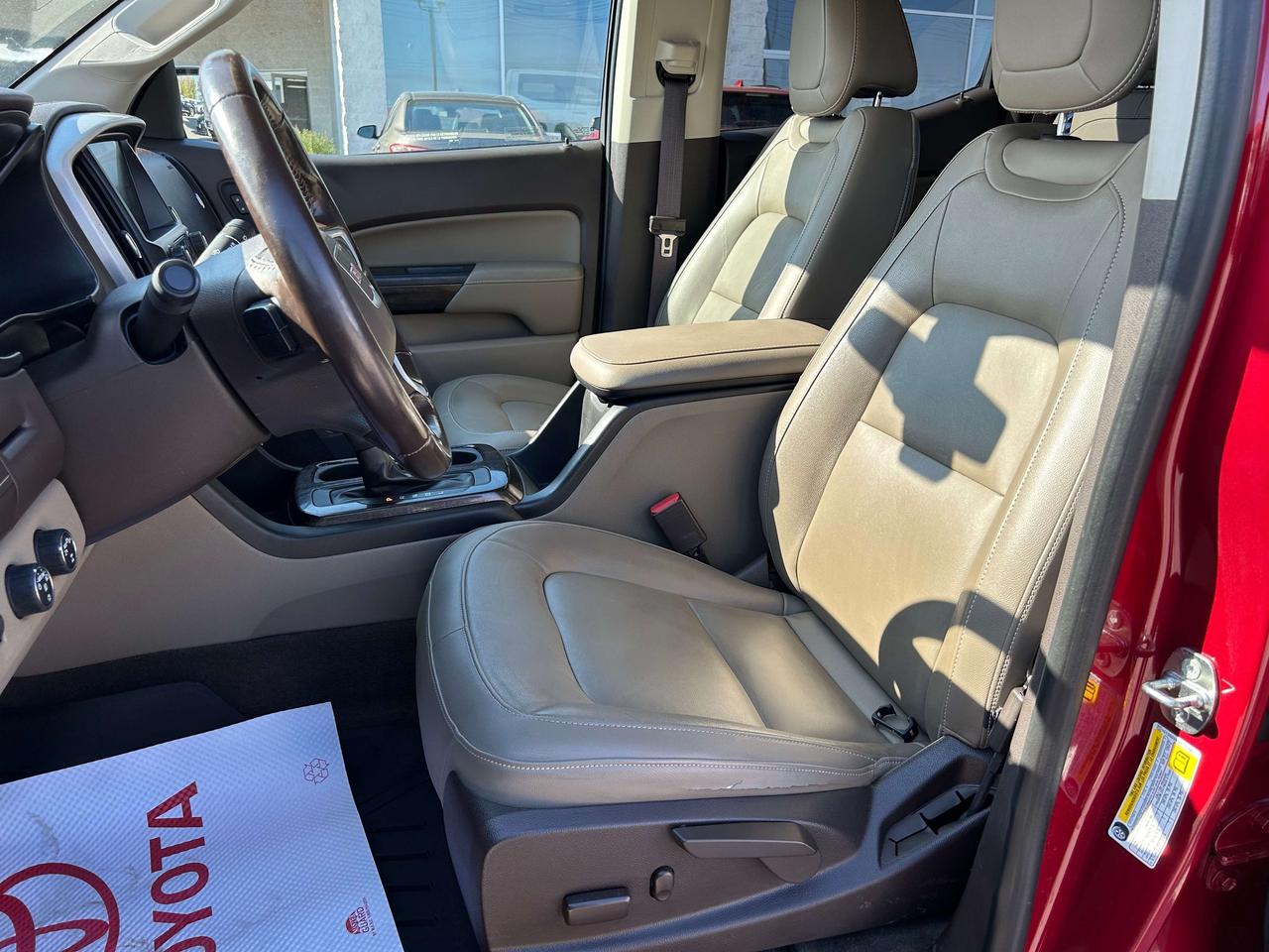 2017 GMC Canyon 4WD SLT   ONE OWNER Photo