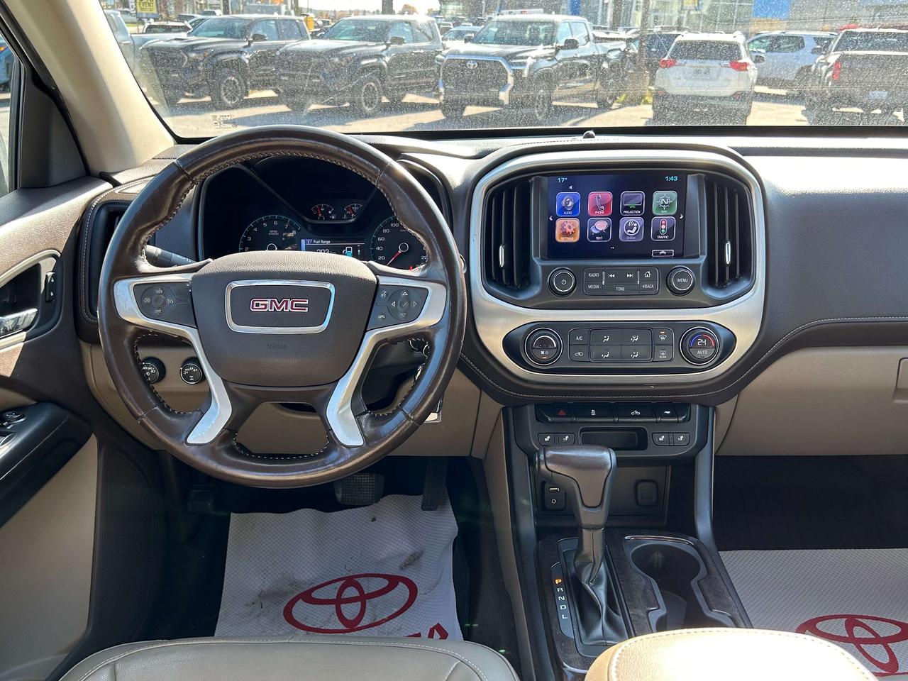 2017 GMC Canyon 4WD SLT   ONE OWNER Photo