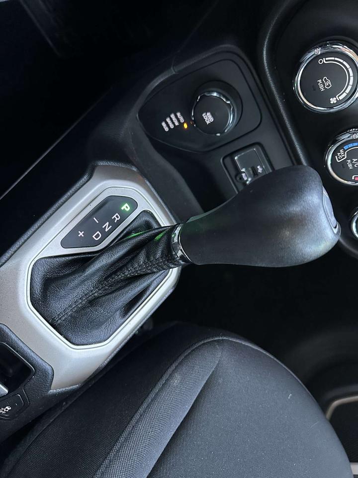 2016 Jeep Renegade Sport Photo