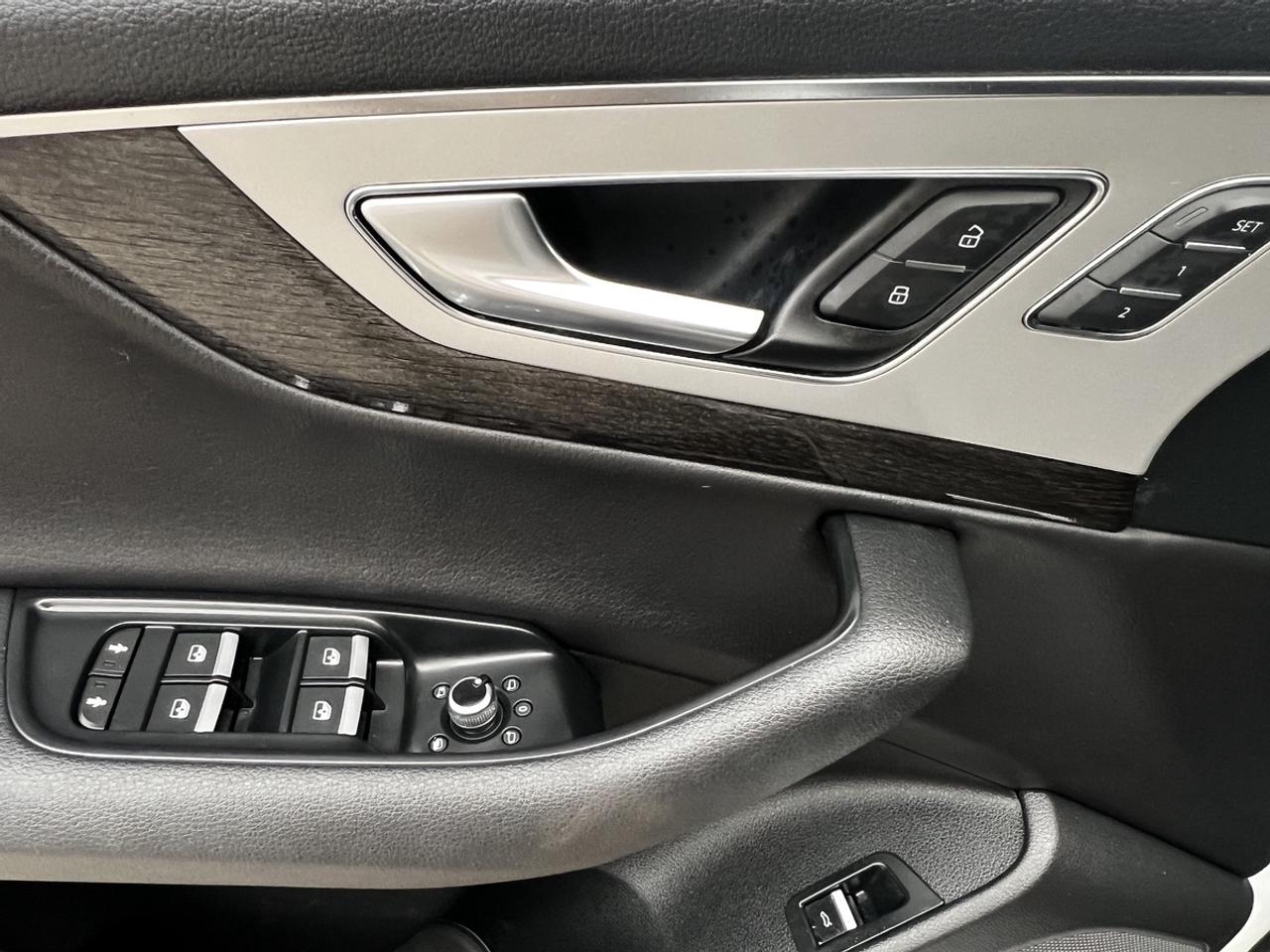 2018 Audi Q7 Komfort Photo