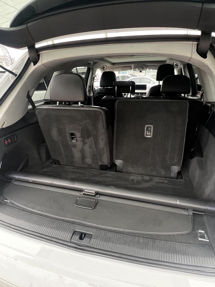 2018 Audi Q7 Komfort Photo
