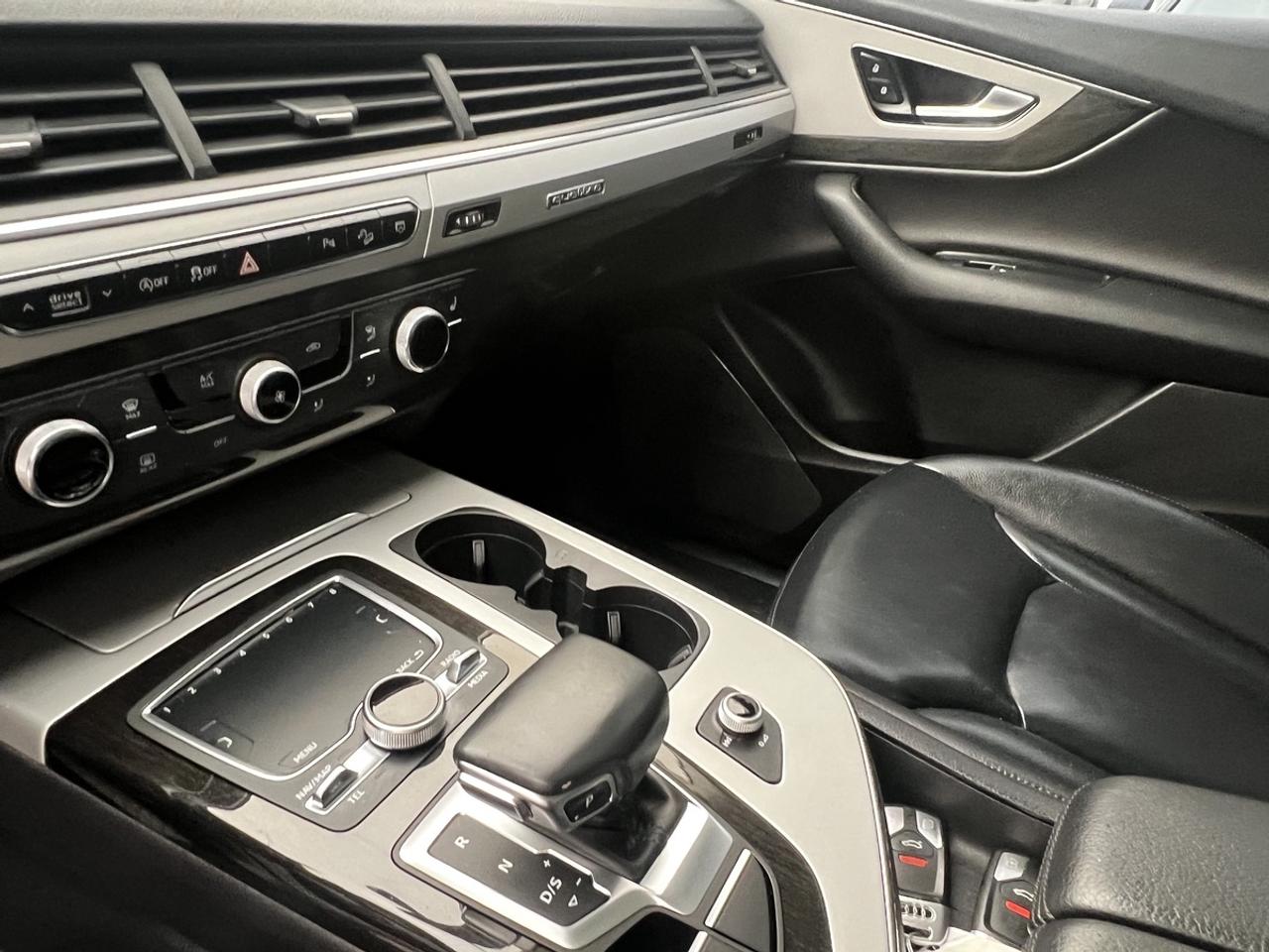 2018 Audi Q7 Komfort Photo