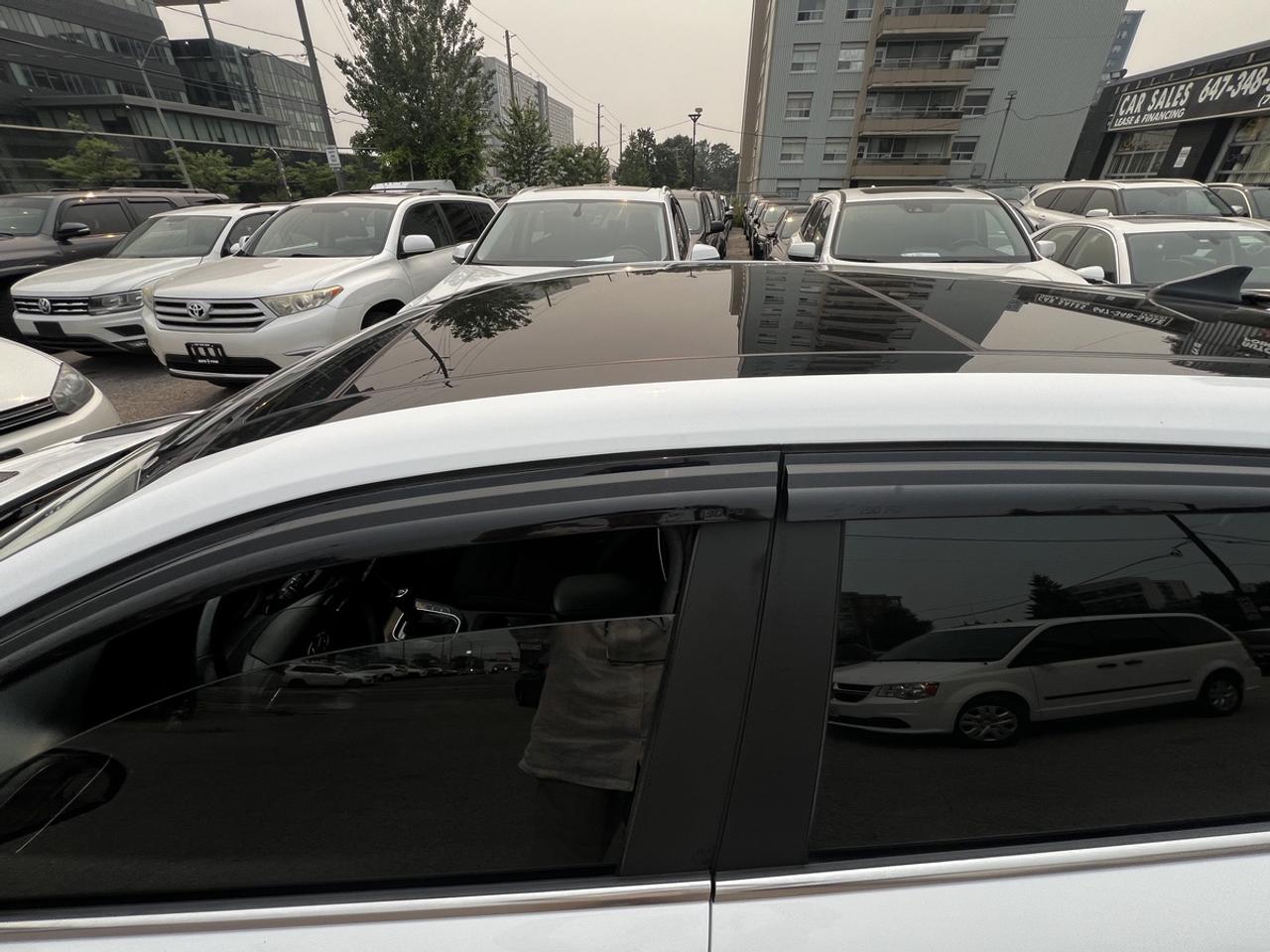 2020 Hyundai Elantra GT Luxury Photo