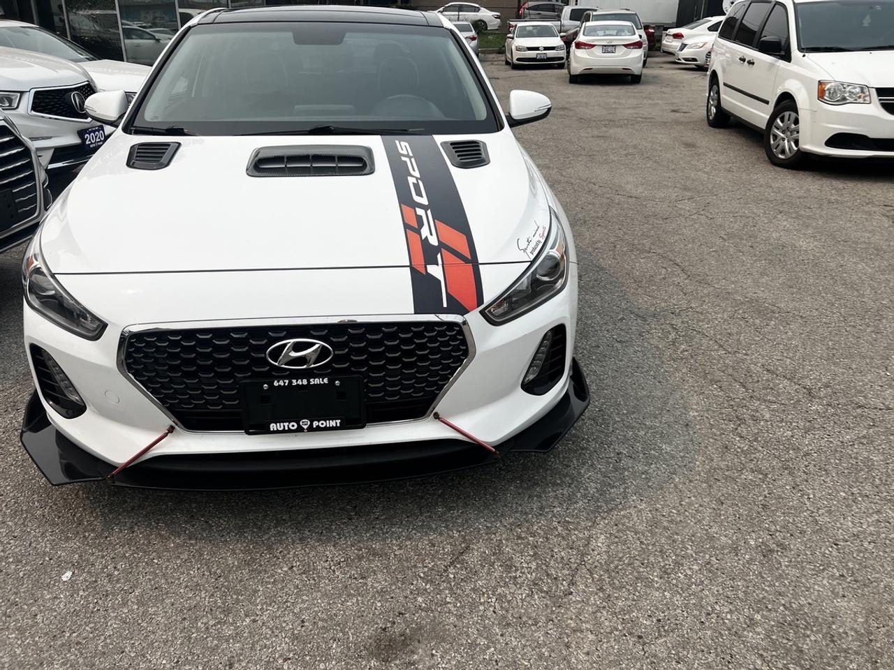 2020 Hyundai Elantra GT Luxury Photo5