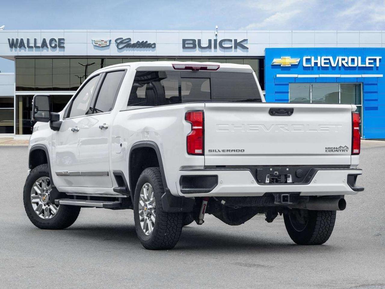 2026 Chevrolet Silverado 2500 4WD Crew Cab Standard Box High Country Photo
