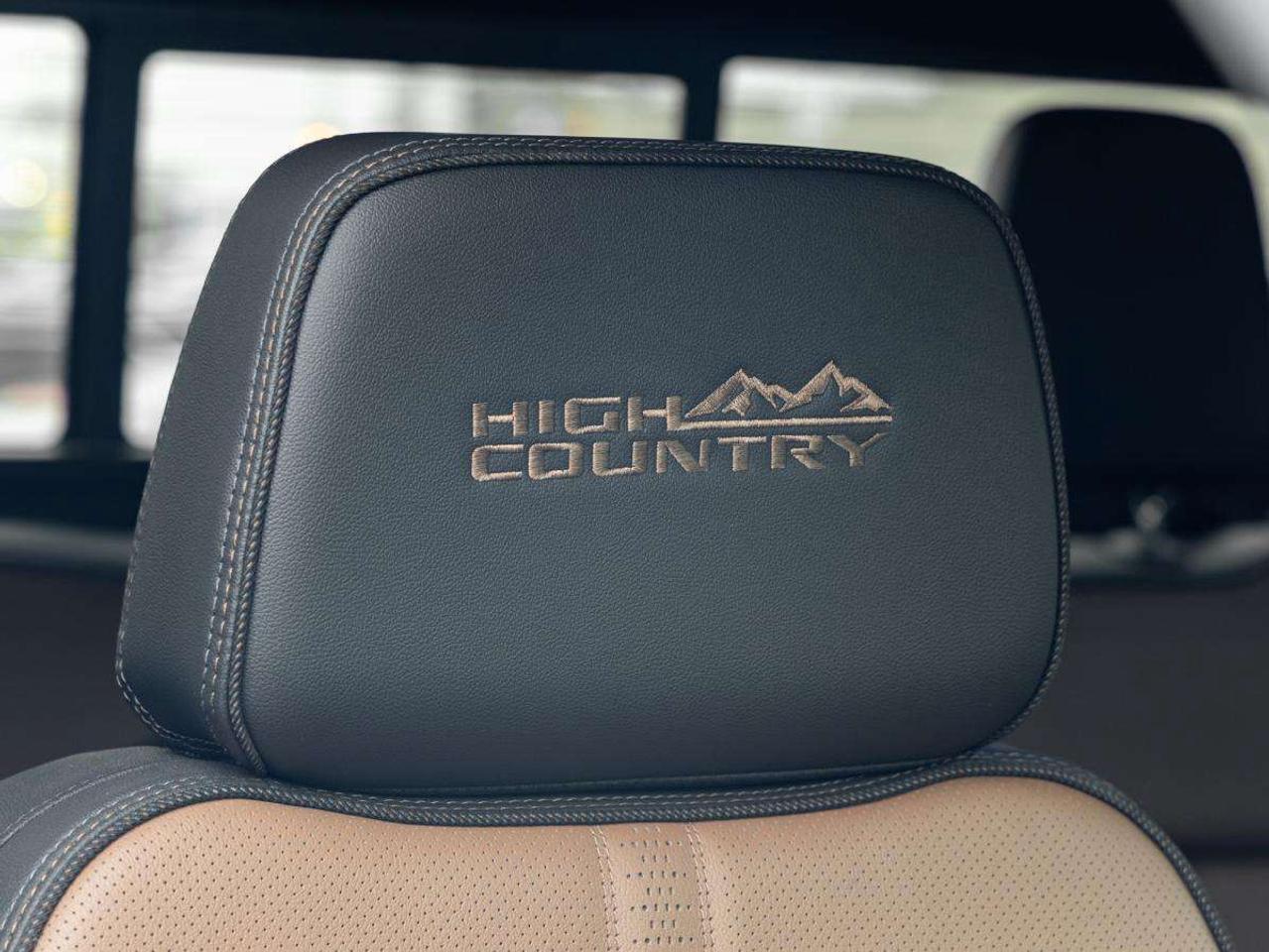 2026 Chevrolet Silverado 2500 4WD Crew Cab Standard Box High Country Photo