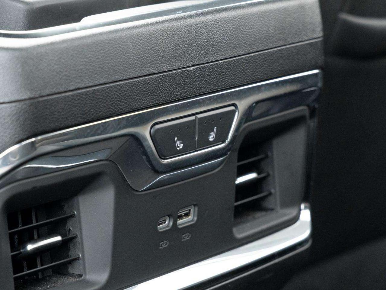 2026 Chevrolet Silverado 2500 4WD Crew Cab Standard Box High Country Photo