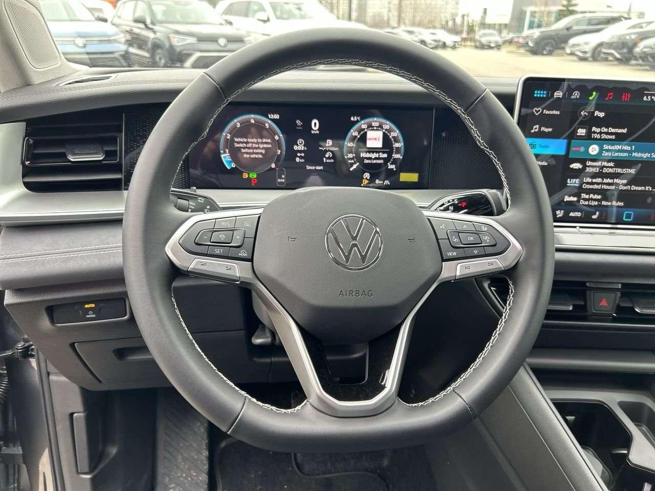 2026 Volkswagen Tiguan Comfortline 4MOTION Adaptive Cruise Control  Lane Assist  Leatherette Seating Surfaces  Wireless App-Connect  Kessy Photo