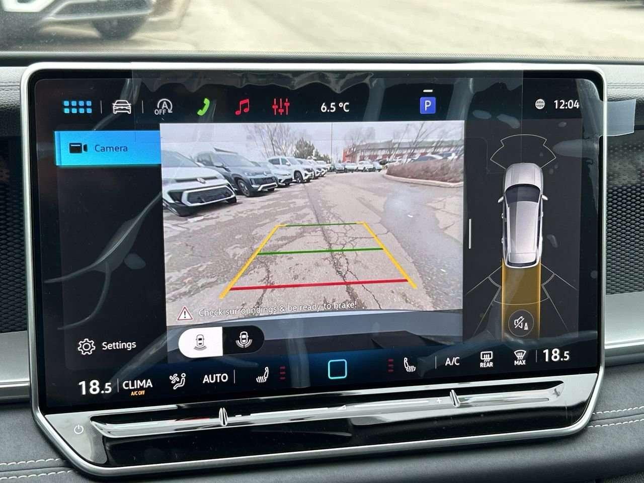 2026 Volkswagen Tiguan Comfortline 4MOTION Adaptive Cruise Control  Lane Assist  Leatherette Seating Surfaces  Wireless App-Connect  Kessy Photo