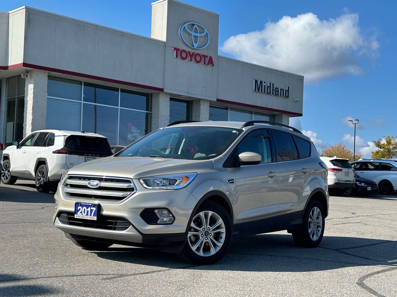 2017 Ford Escape SE   ONE OWNER   NEVER WINTER DRIVEN   LOW KM Photo0