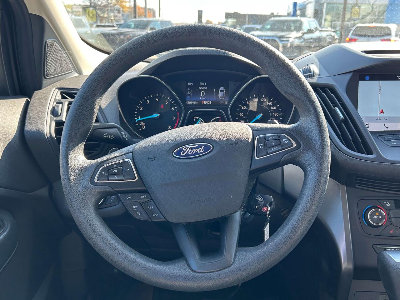 2017 Ford Escape SE   ONE OWNER   NEVER WINTER DRIVEN   LOW KM Photo
