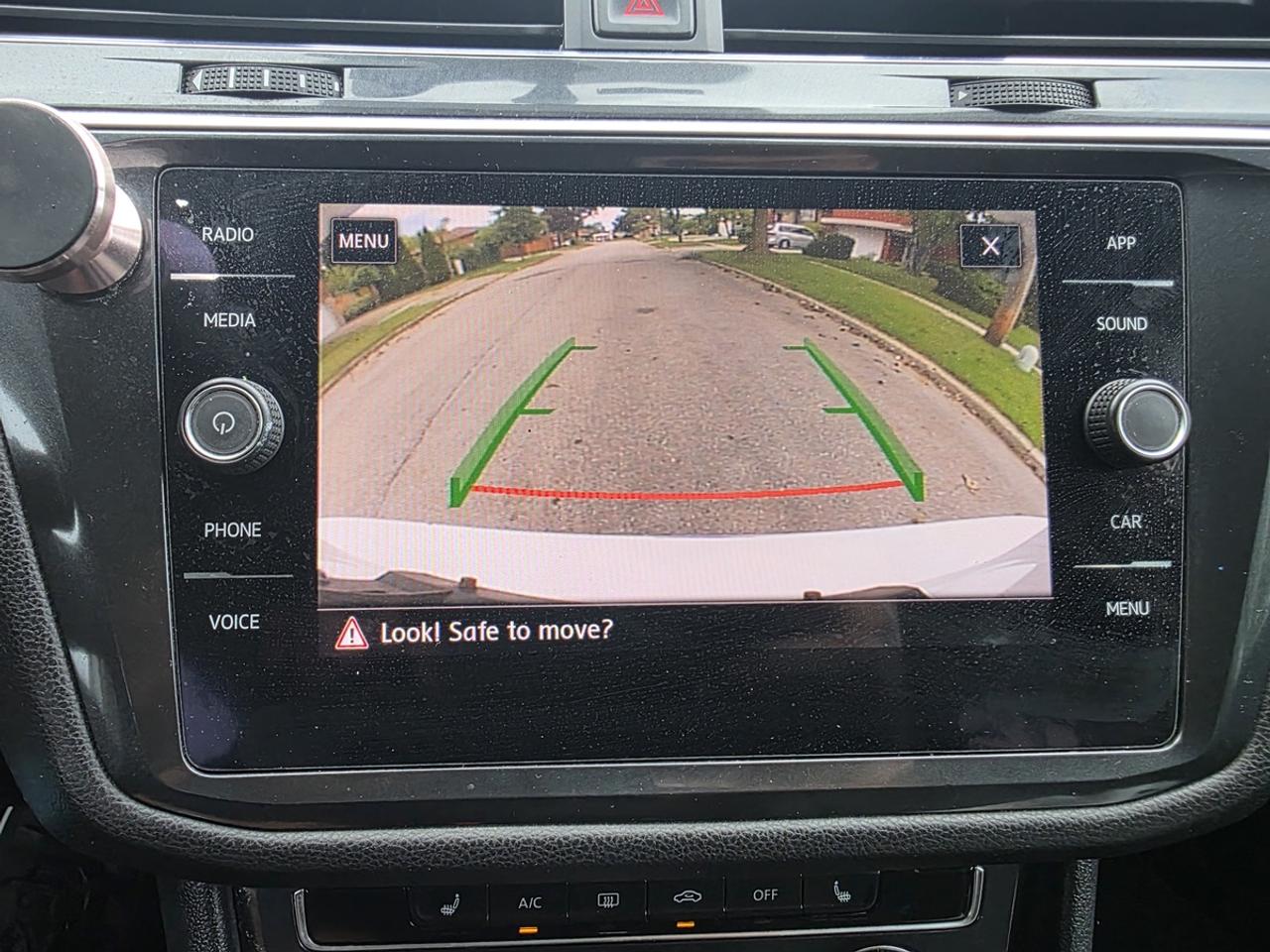 2018 Volkswagen Tiguan S Photo
