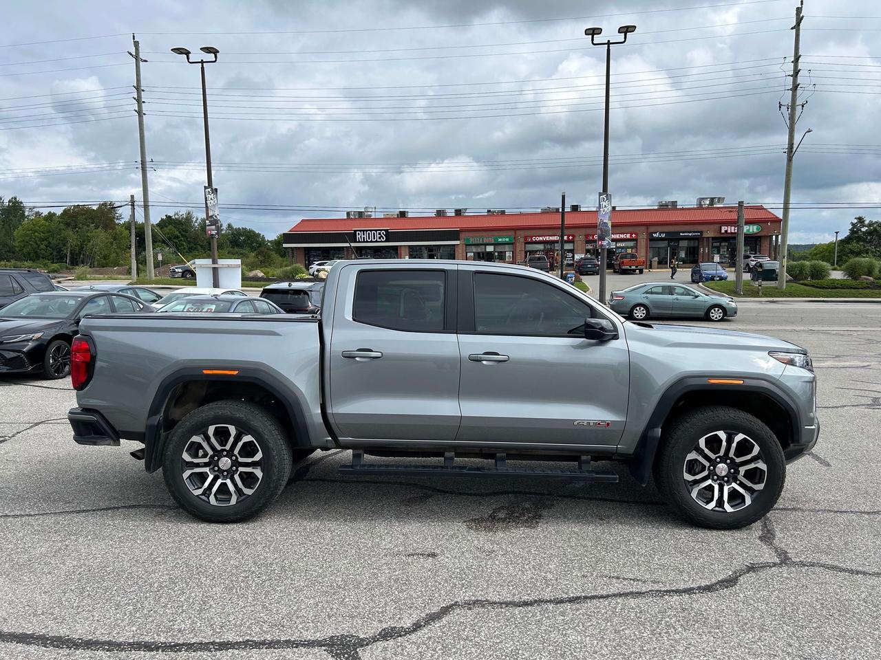 2024 GMC Canyon AT4 Photo