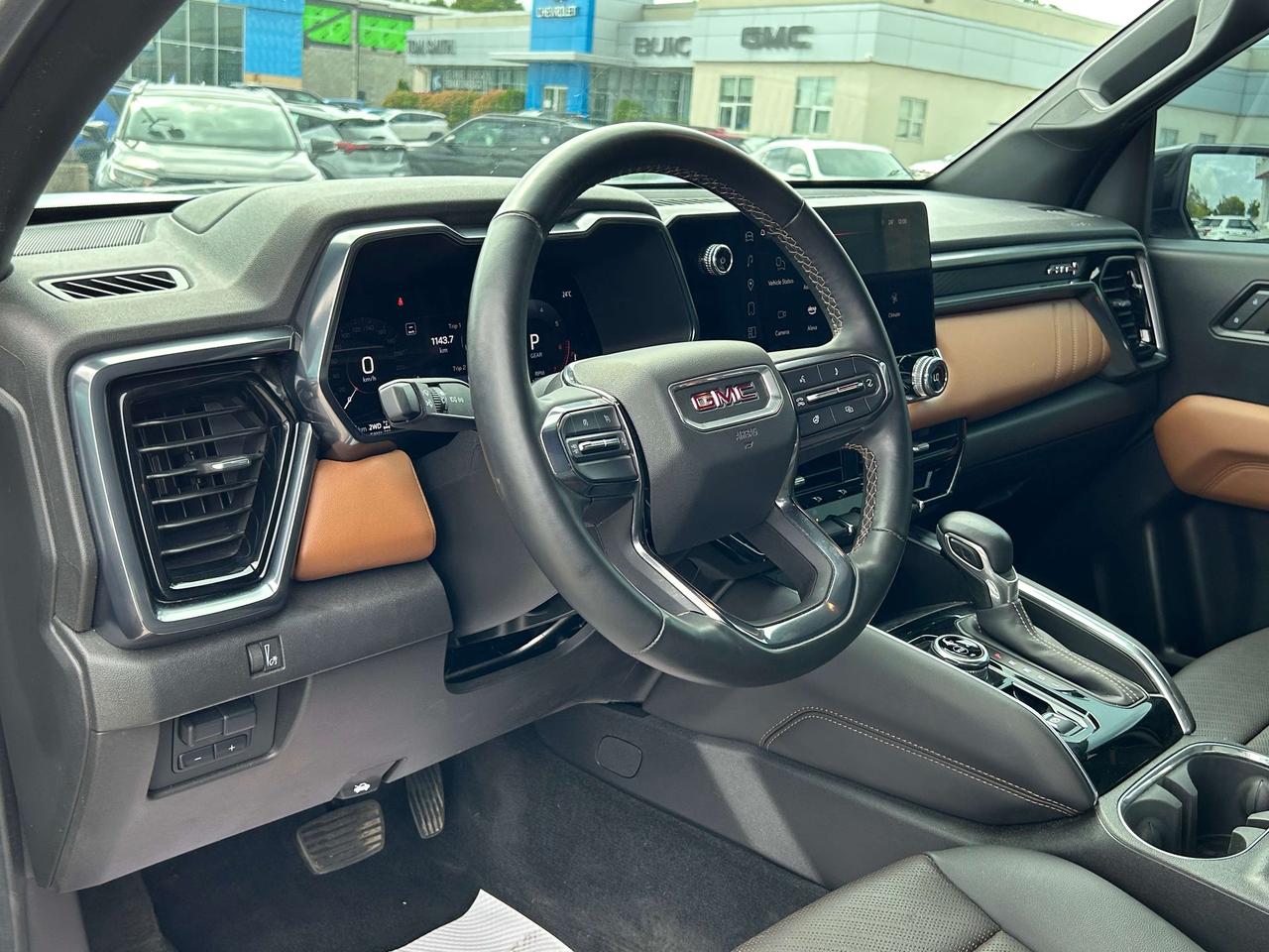 2024 GMC Canyon AT4 Photo