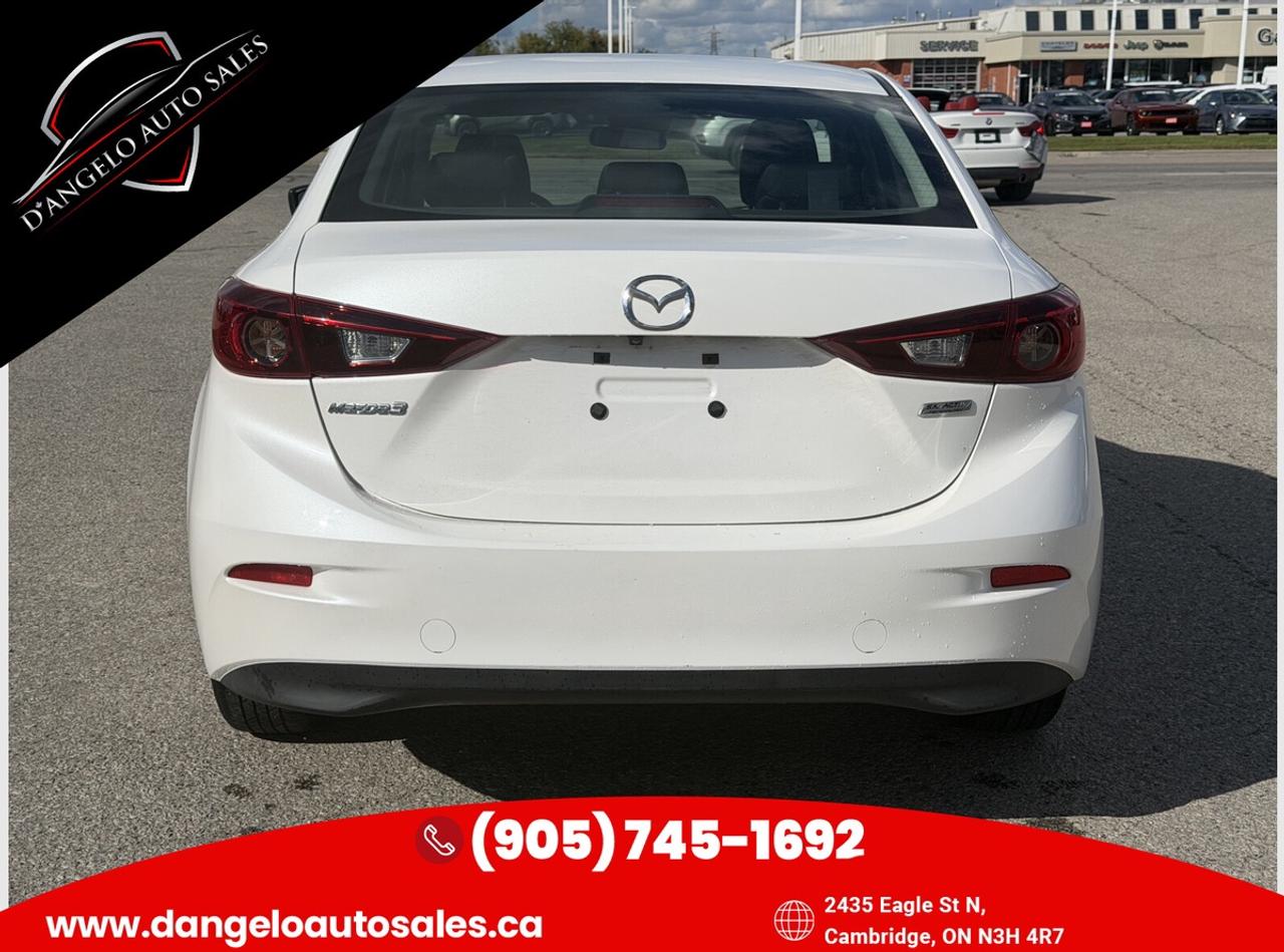 2018 Mazda MAZDA3 Sport Photo