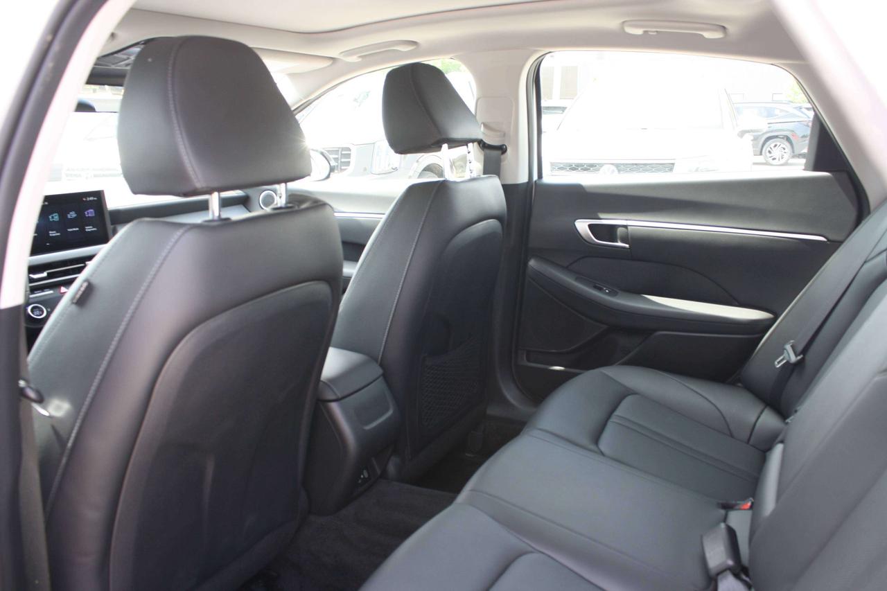 2026 Hyundai Sonata Preferred-Trend / Demo / Winter Tire / Low as 3.49 Photo