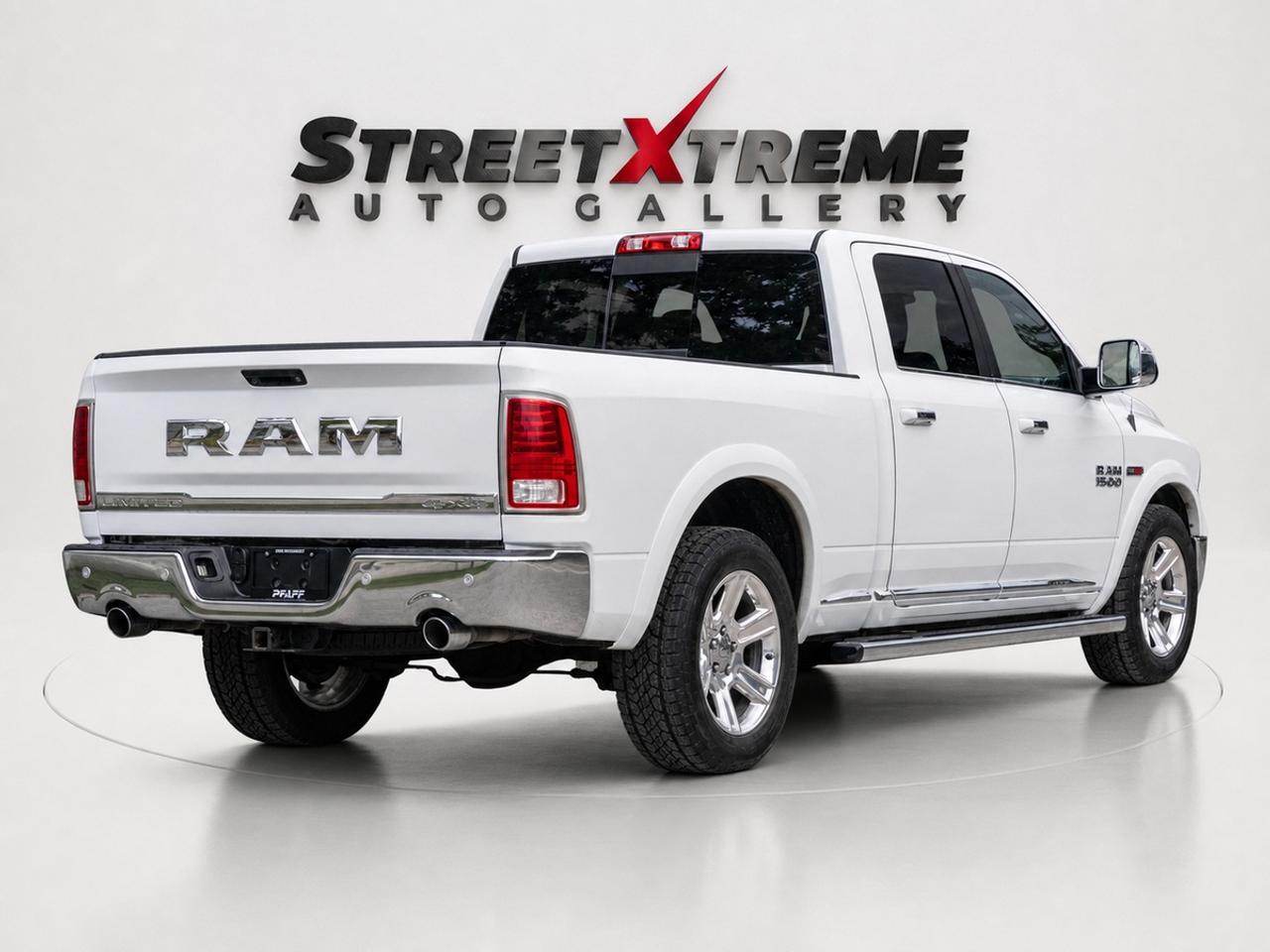 2016 RAM 1500 Laramie Limited - CREW CAB 4X4 Photo