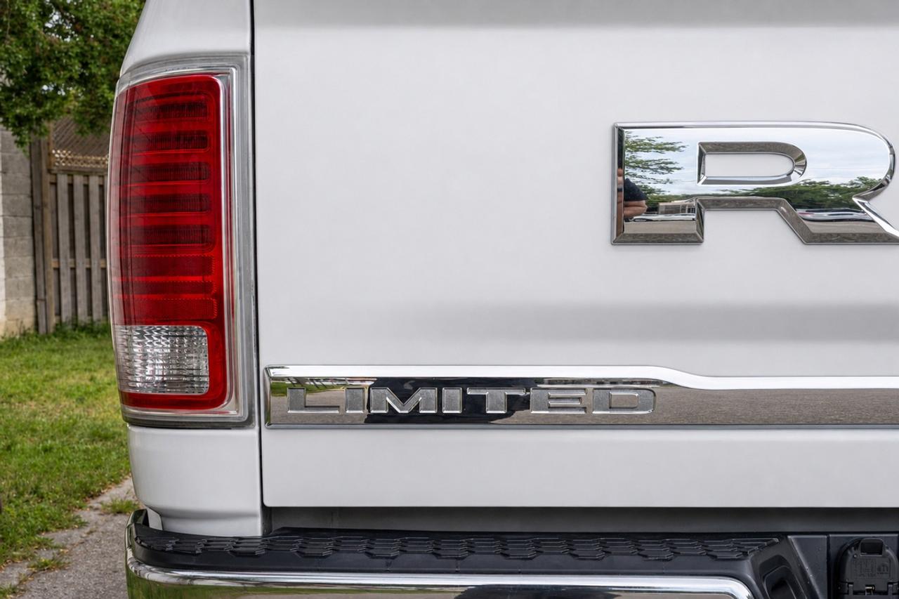 2016 RAM 1500 Laramie Limited - CREW CAB 4X4 Photo