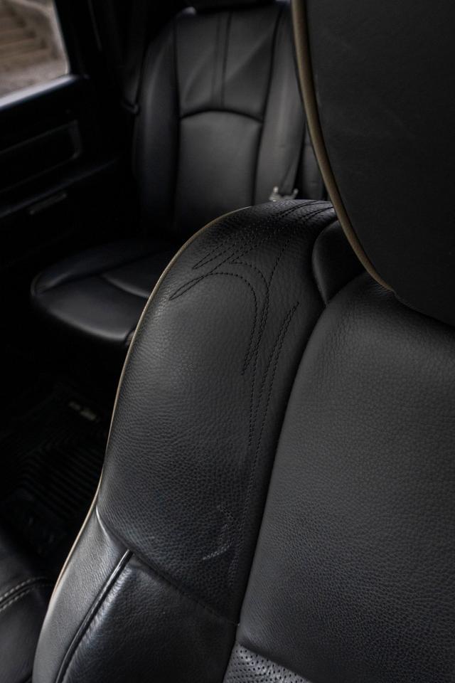 2016 RAM 1500 Laramie Limited - CREW CAB 4X4 Photo