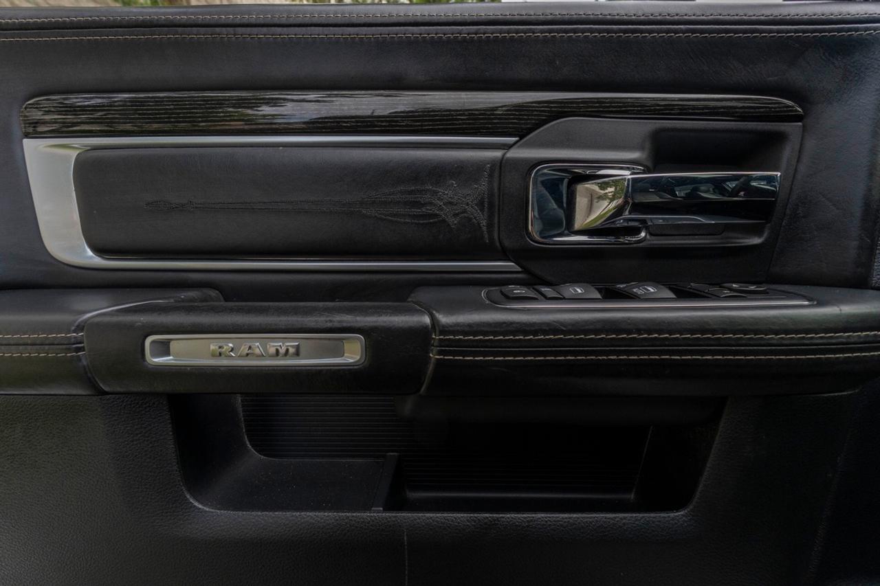 2016 RAM 1500 Laramie Limited - CREW CAB 4X4 Photo