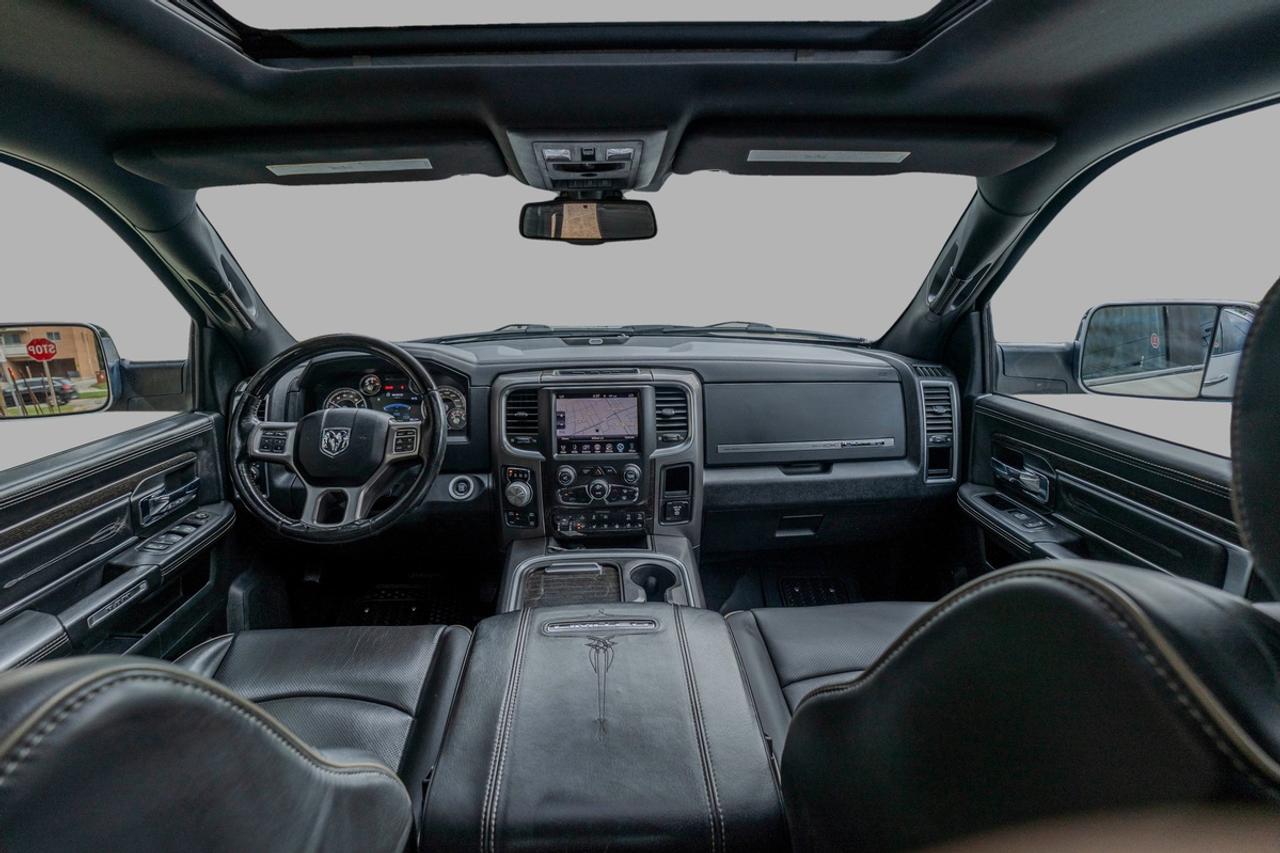 2016 RAM 1500 Laramie Limited - CREW CAB 4X4 Photo