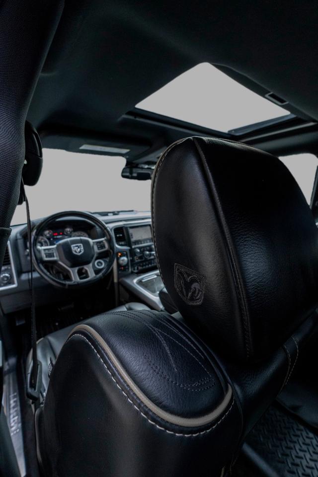 2016 RAM 1500 Laramie Limited - CREW CAB 4X4 Photo