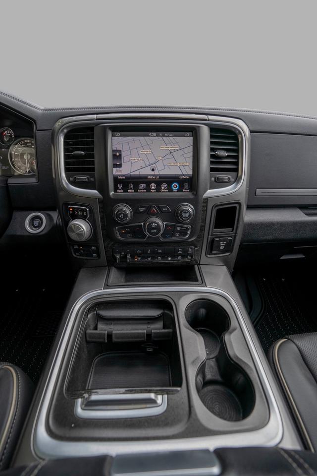 2016 RAM 1500 Laramie Limited - CREW CAB 4X4 Photo