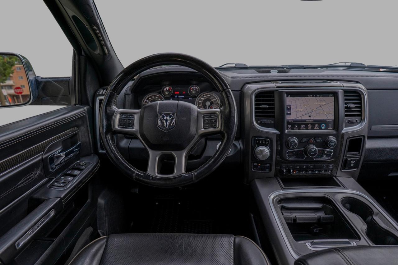 2016 RAM 1500 Laramie Limited - CREW CAB 4X4 Photo