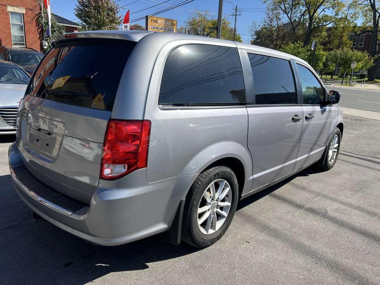 2019 Dodge Grand Caravan SE Photo