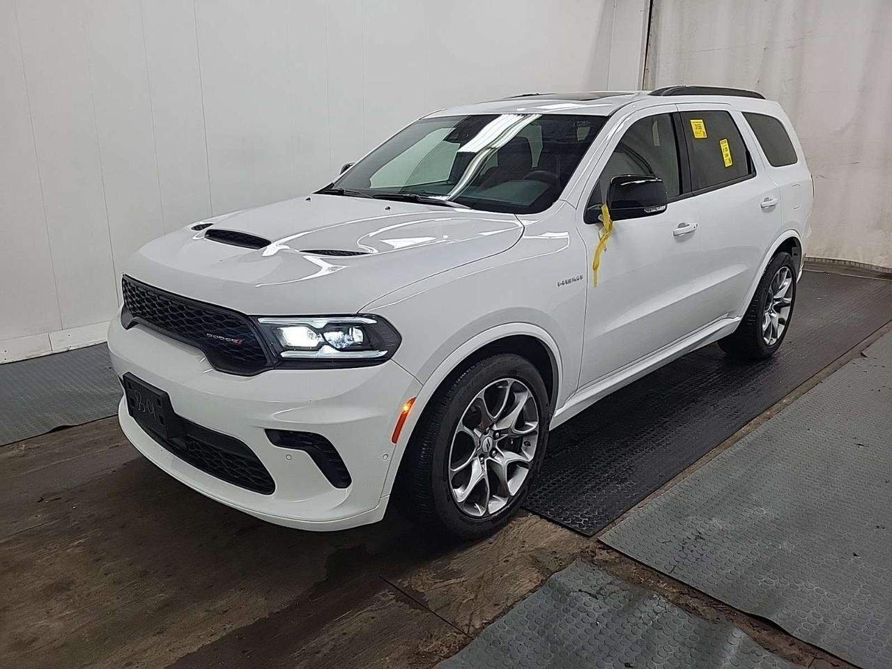 2026 Dodge Durango GT HEMI V8   TOW 'N GO   SUNROOF   HEATED/VENTILATED LEATHER   TRAILER BRAKE   NAVIGATION Photo0