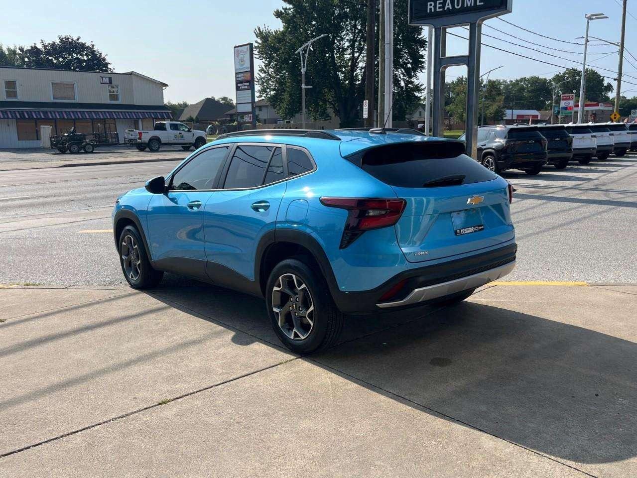 2025 Chevrolet Trax LT CPO RATES APPLY @3.99%-5.49% OAC Photo