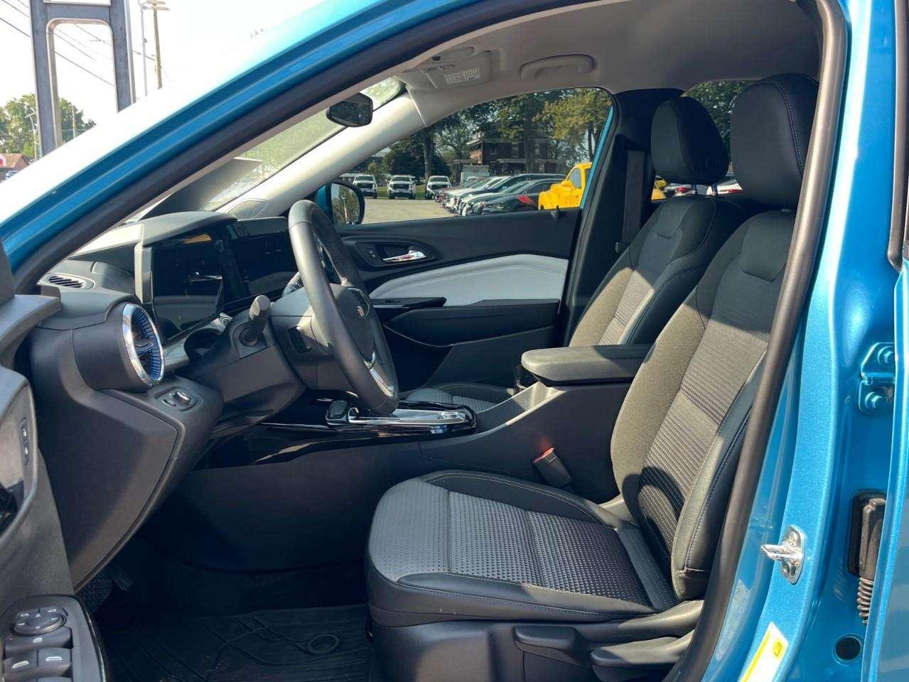 2025 Chevrolet Trax LT CPO RATES APPLY @3.99%-5.49% OAC Photo