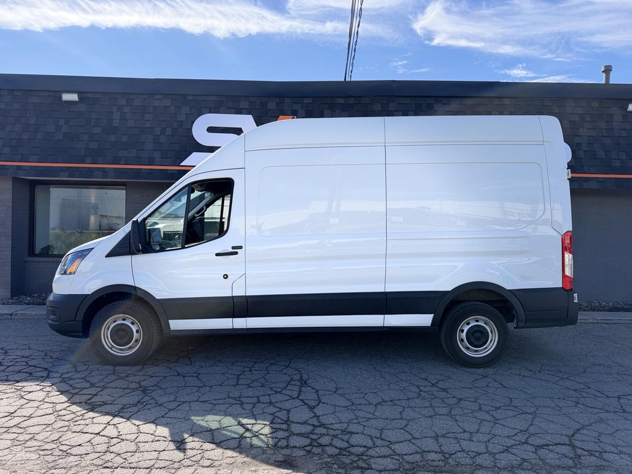 2023 Ford Transit 250  Photo5
