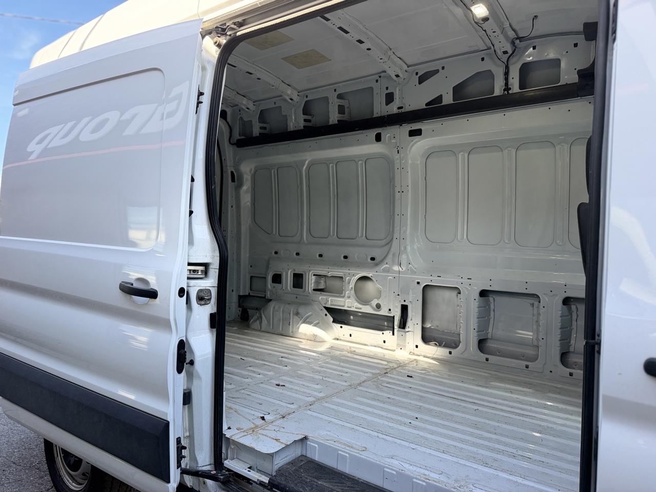 2023 Ford Transit 250  Photo