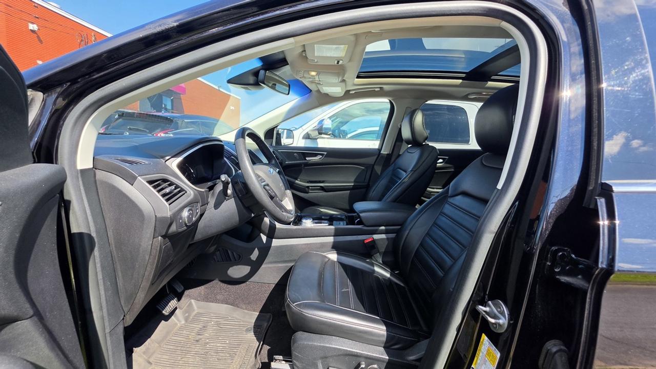 2019 Ford Edge SEL Photo