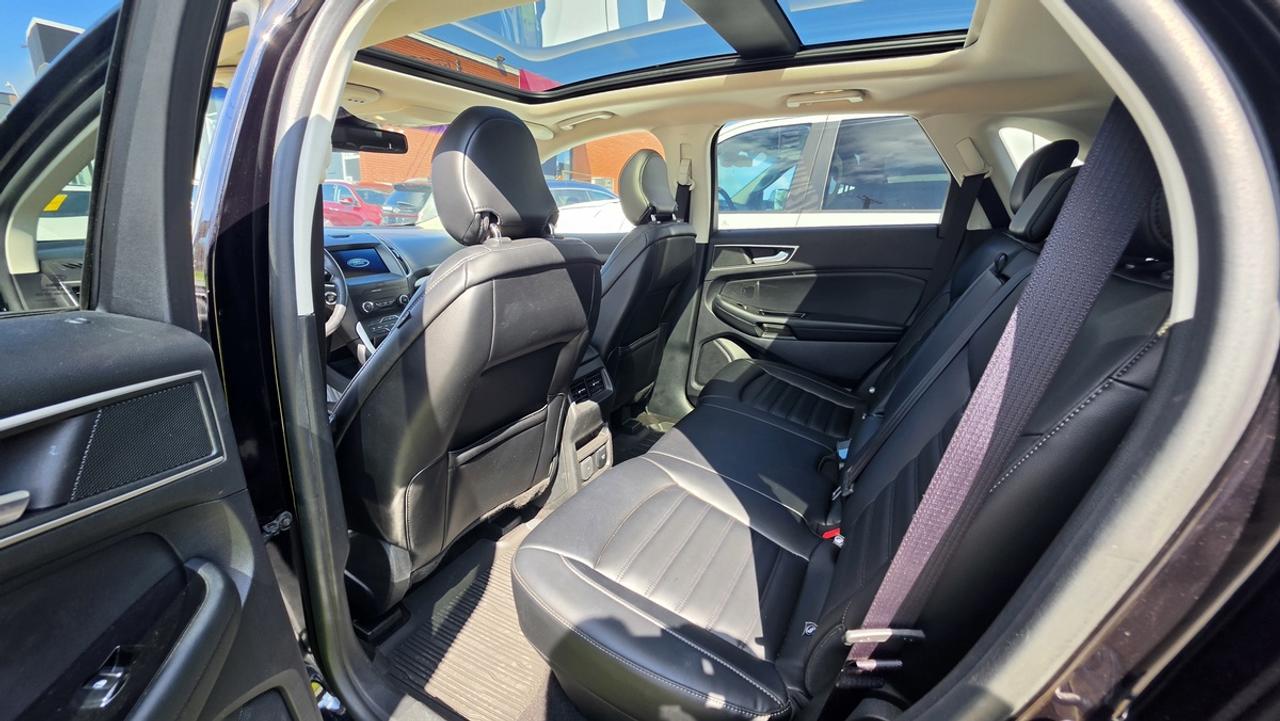 2019 Ford Edge SEL Photo