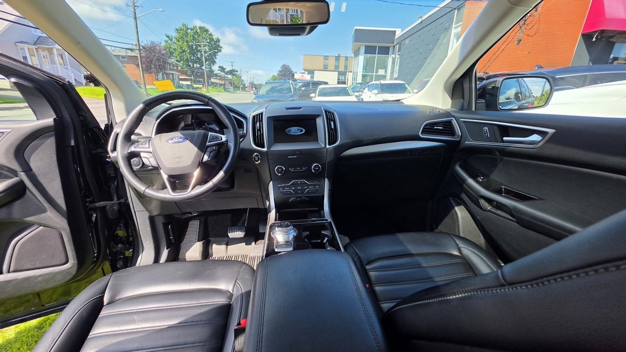 2019 Ford Edge SEL Photo