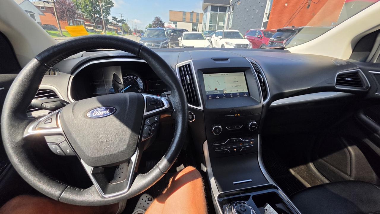 2019 Ford Edge SEL Photo