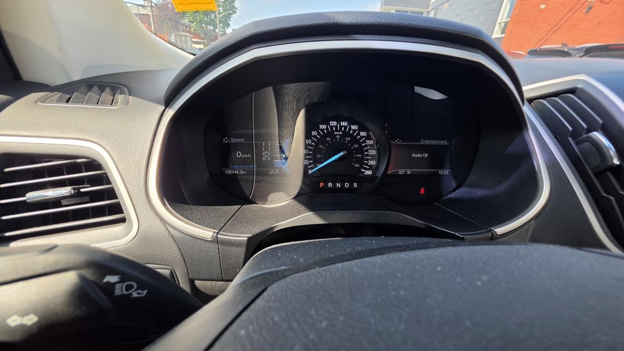 2019 Ford Edge SEL Photo