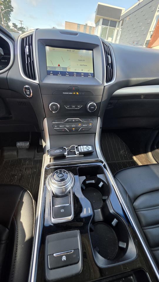 2019 Ford Edge SEL Photo