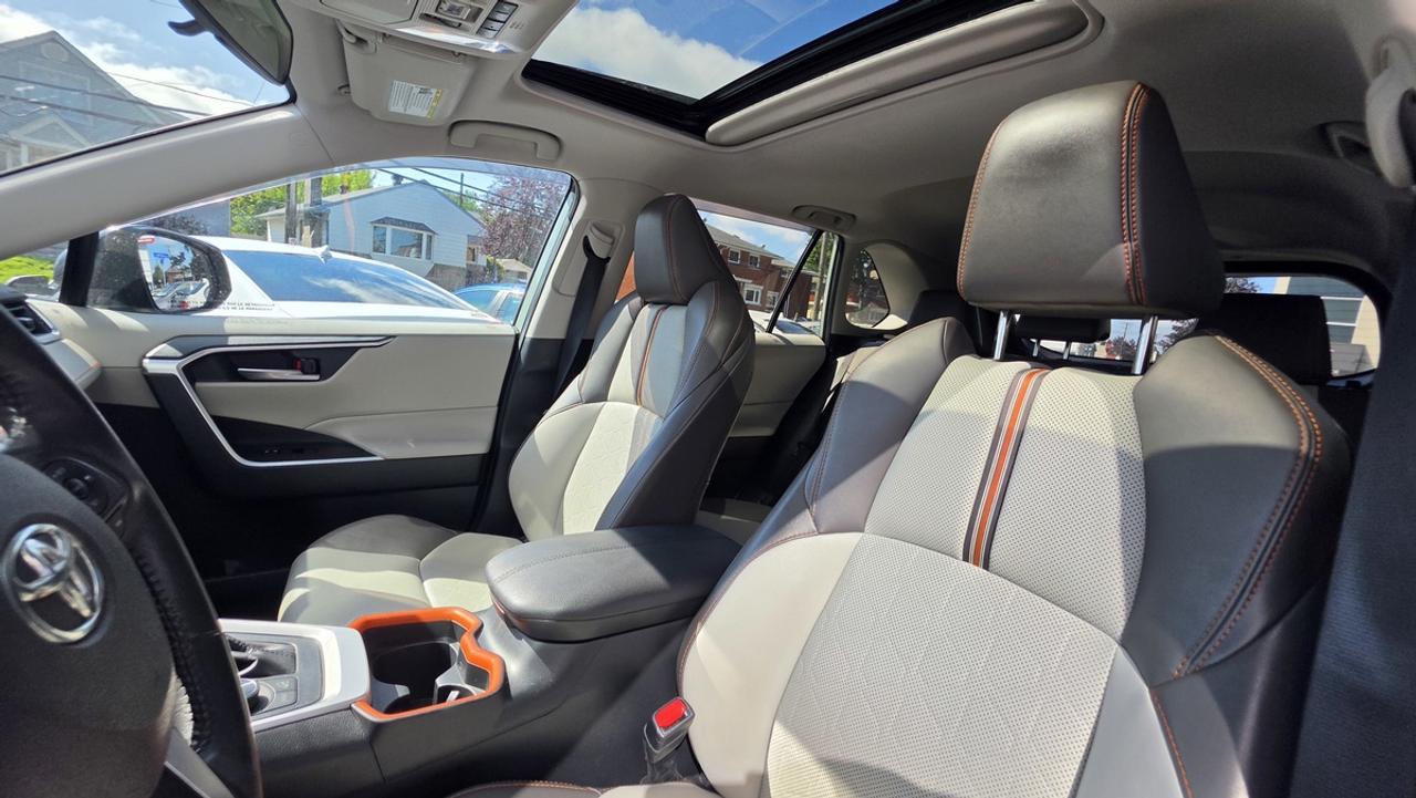 2019 Toyota RAV4 Adventure Photo