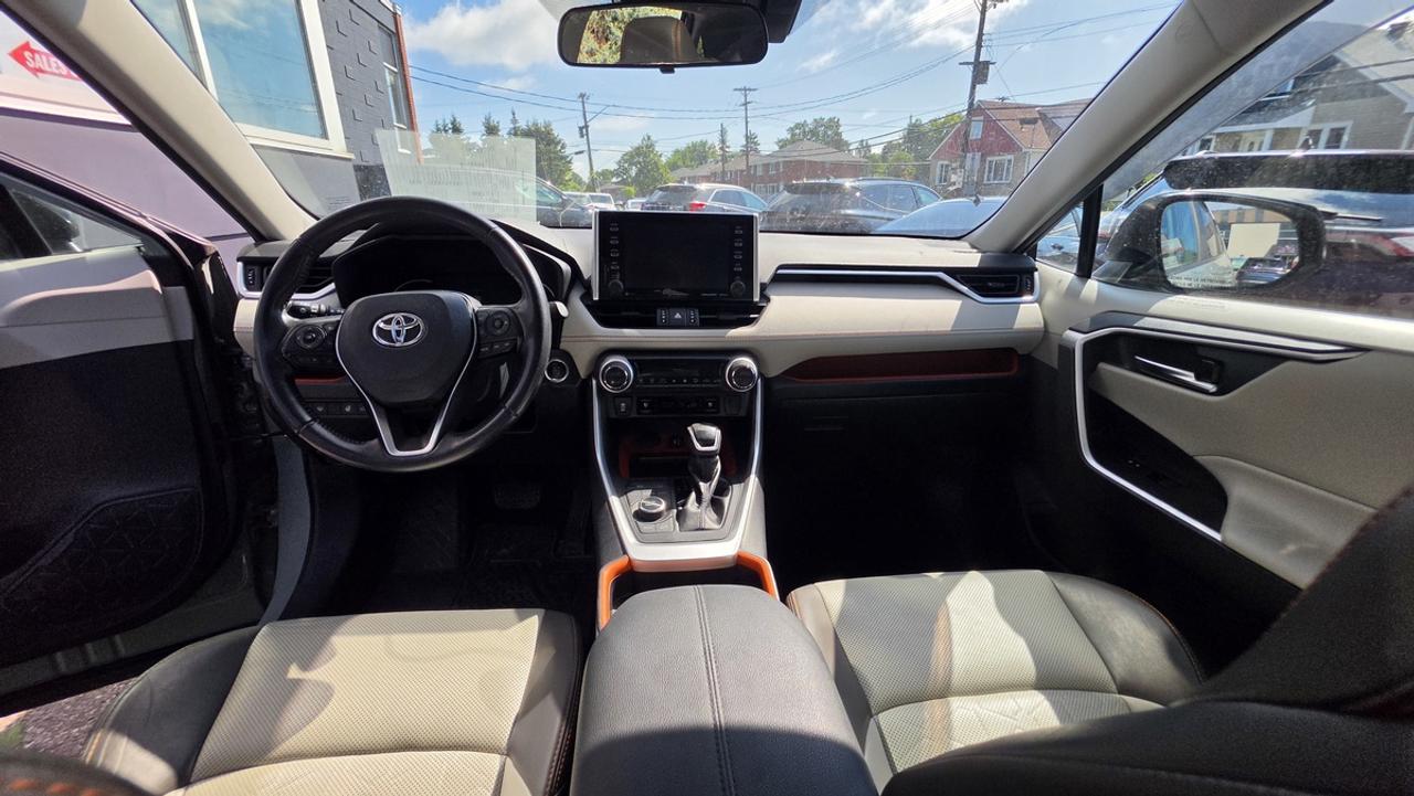 2019 Toyota RAV4 Adventure Photo
