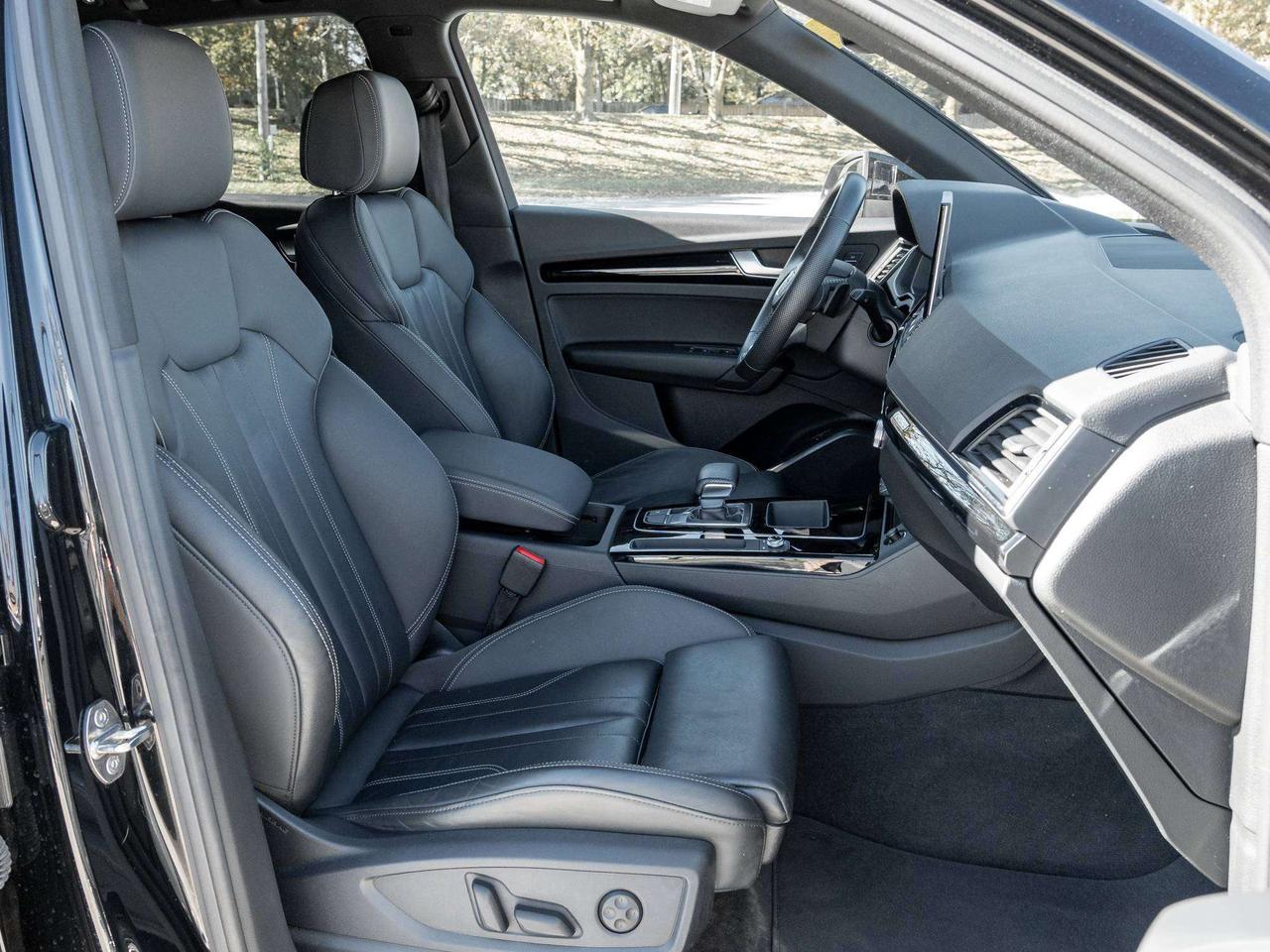 2022 Audi Q5 PROGRESSIV^Trade In^One Owner^New tires (Rear) Photo